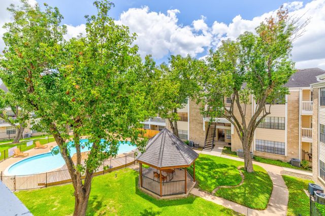 2750 Holly Hall Street 1711, Houston, TX 77054