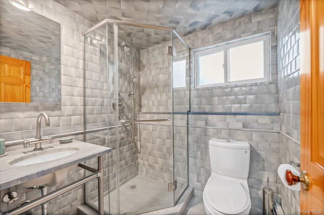 740 Kearny Drive, North Woodmere, NY 11581