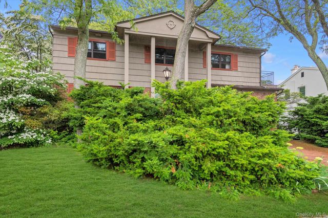 740 Kearny Drive, North Woodmere, NY 11581