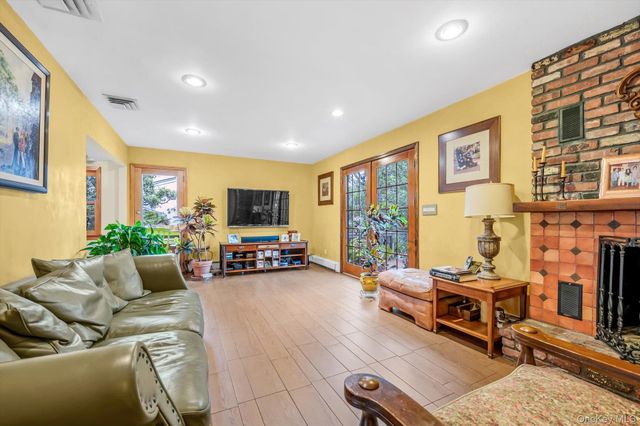 740 Kearny Drive, North Woodmere, NY 11581