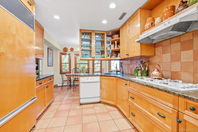 740 Kearny Drive, North Woodmere, NY 11581