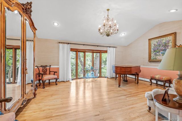 740 Kearny Drive, North Woodmere, NY 11581