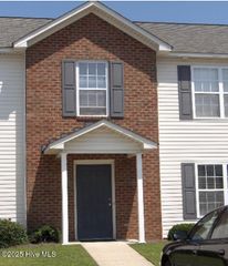 4125 Dudleys Grant Drive E, Winterville, NC 28590