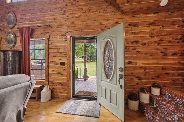 602 Gaither Hinson Rd, Waynesboro, TN 38485