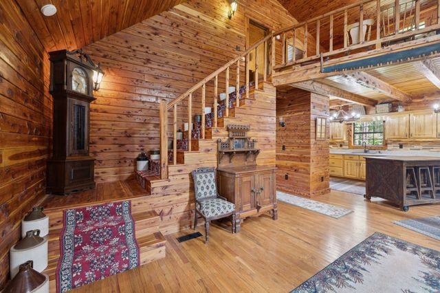 602 Gaither Hinson Rd, Waynesboro, TN 38485