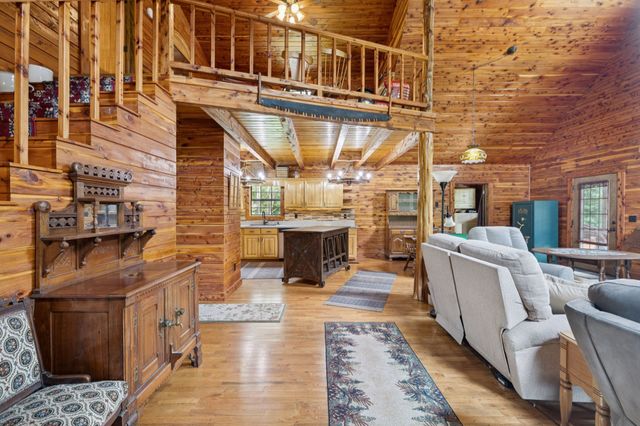 602 Gaither Hinson Rd, Waynesboro, TN 38485