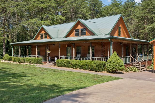 602 Gaither Hinson Rd, Waynesboro, TN 38485