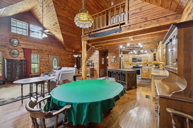 602 Gaither Hinson Rd, Waynesboro, TN 38485