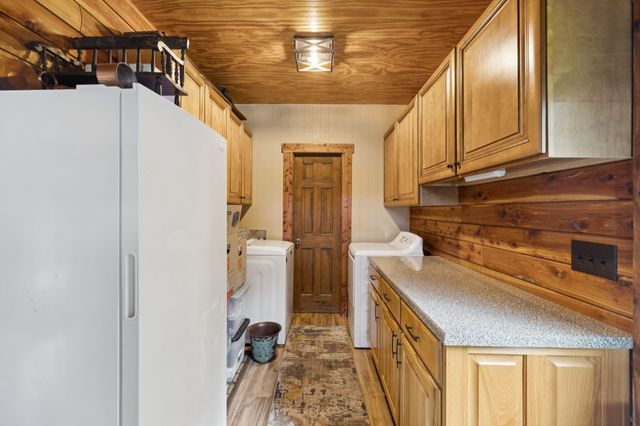 602 Gaither Hinson Rd, Waynesboro, TN 38485