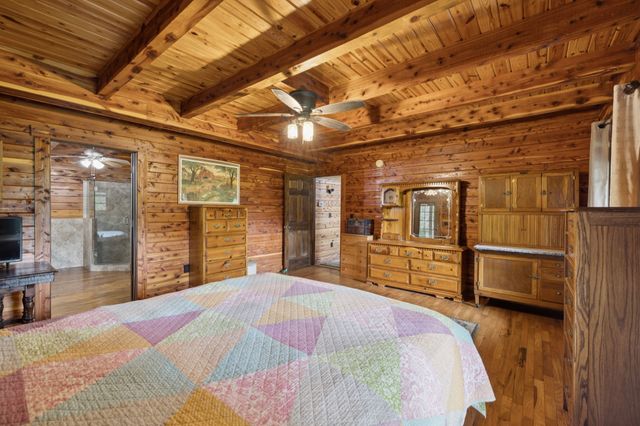 602 Gaither Hinson Rd, Waynesboro, TN 38485