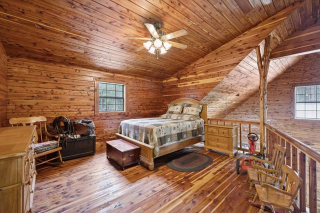 602 Gaither Hinson Rd, Waynesboro, TN 38485