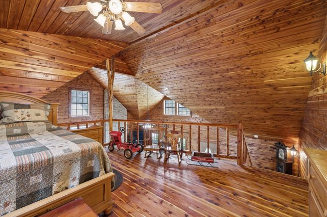 602 Gaither Hinson Rd, Waynesboro, TN 38485