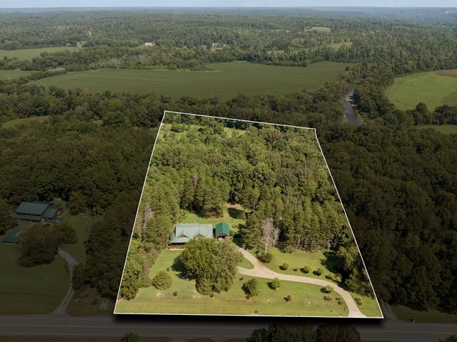 602 Gaither Hinson Rd, Waynesboro, TN 38485