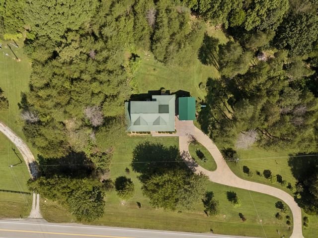 602 Gaither Hinson Rd, Waynesboro, TN 38485