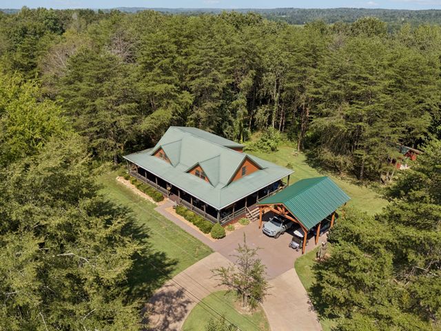 602 Gaither Hinson Rd, Waynesboro, TN 38485