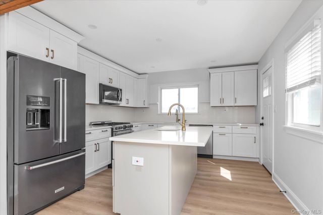 71 Haven Avenue Lower, Port Washington, NY 11050