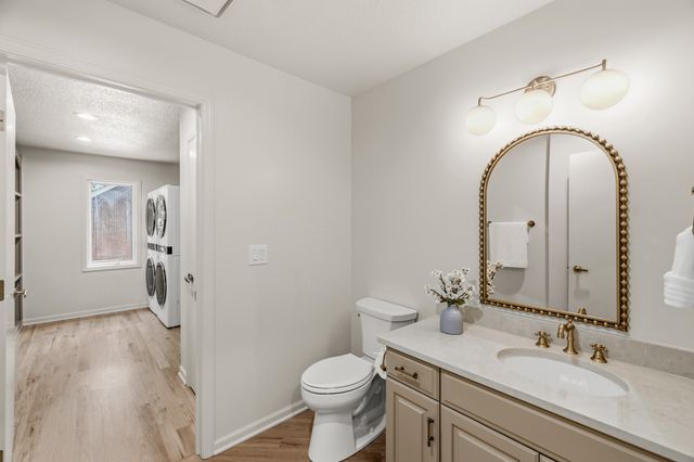 4119 Timberwood Drive, West Des Moines, IA 50265