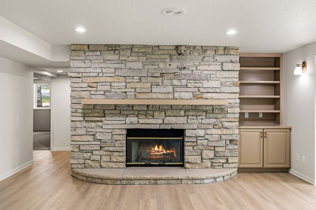 4119 Timberwood Drive, West Des Moines, IA 50265