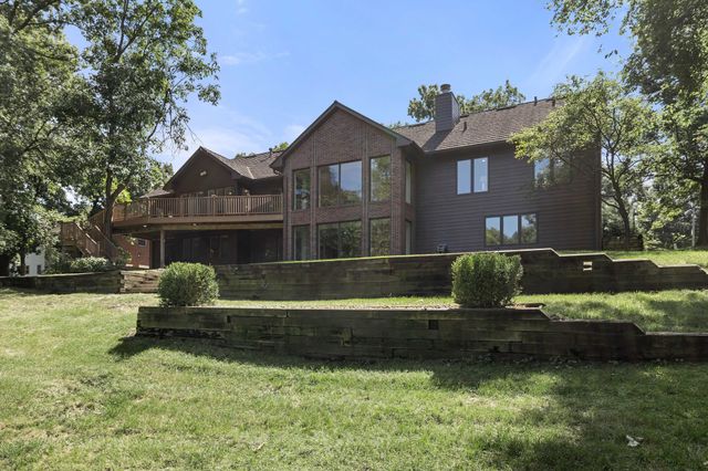 4119 Timberwood Drive, West Des Moines, IA 50265