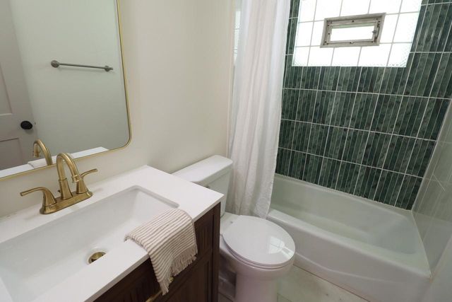 6520 N 56th STREET, Milwaukee, WI 53223