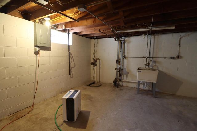 6520 N 56th STREET, Milwaukee, WI 53223