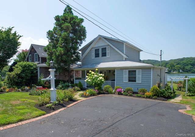 35 Prospect Road, Centerport, NY 11721