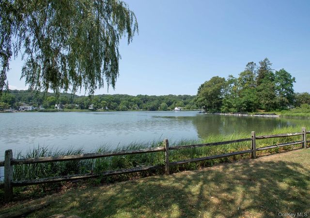 35 Prospect Road, Centerport, NY 11721