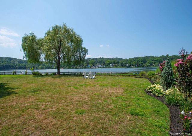 35 Prospect Road, Centerport, NY 11721