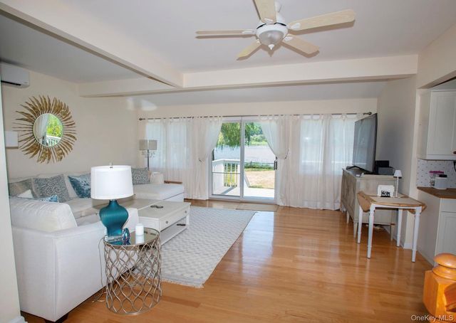 35 Prospect Road, Centerport, NY 11721