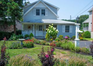 35 Prospect Road, Centerport, NY 11721