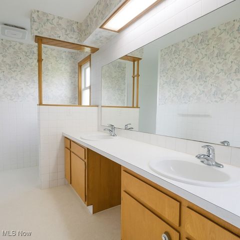 3198 Erhart Road, Litchfield, OH 44253