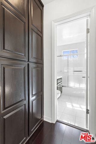 2002 4th Street 304, Santa Monica, CA 90405