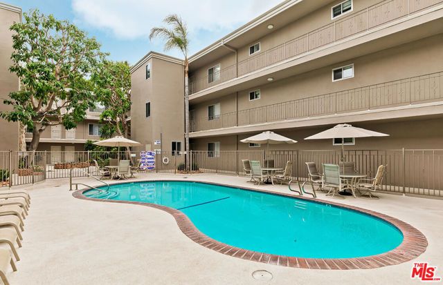 2002 4th Street 304, Santa Monica, CA 90405