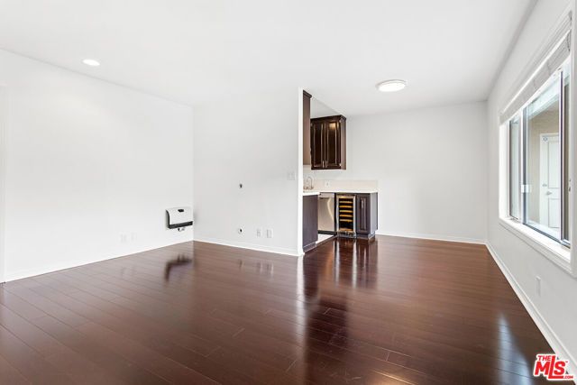 2002 4th Street 304, Santa Monica, CA 90405