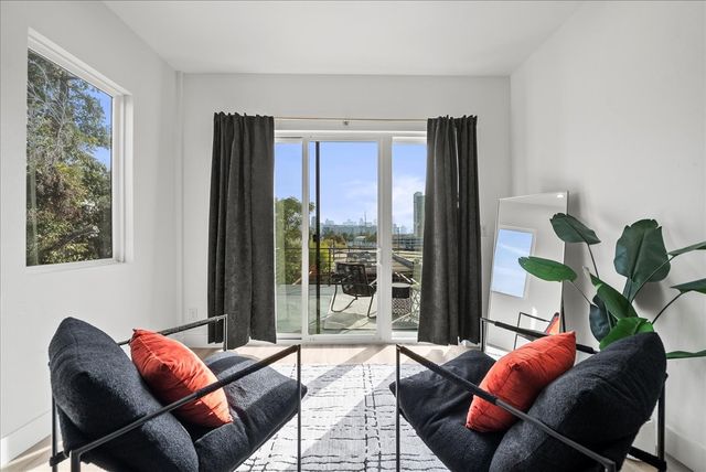 2132 Hondo Avenue, Dallas, TX 75219