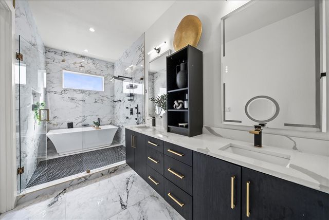 2132 Hondo Avenue, Dallas, TX 75219