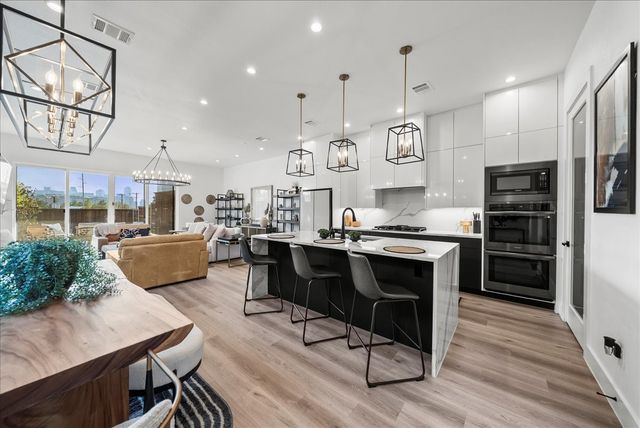 2132 Hondo Avenue, Dallas, TX 75219