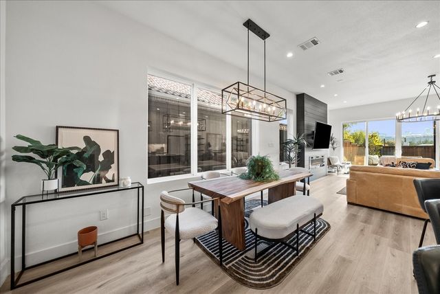 2132 Hondo Avenue, Dallas, TX 75219