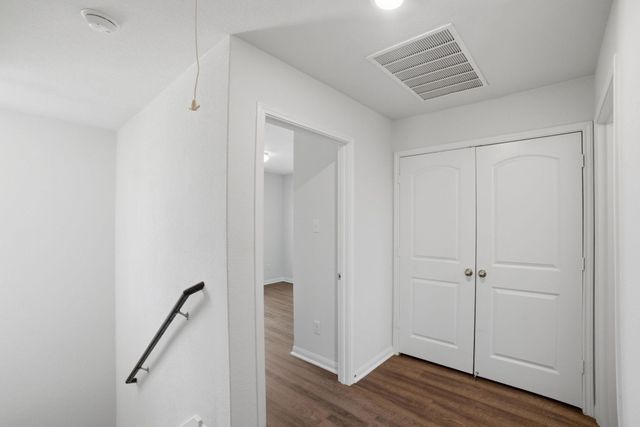 5017 Cressler LN 28G, Jarrell, TX 76537