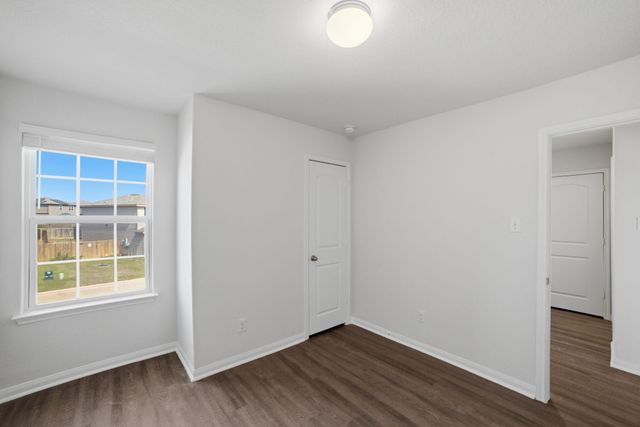 5017 Cressler LN 28G, Jarrell, TX 76537