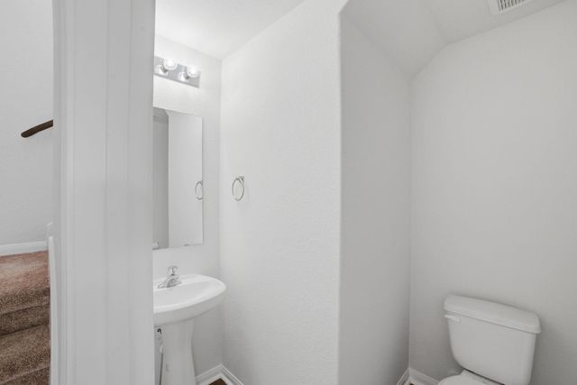 5017 Cressler LN 28G, Jarrell, TX 76537