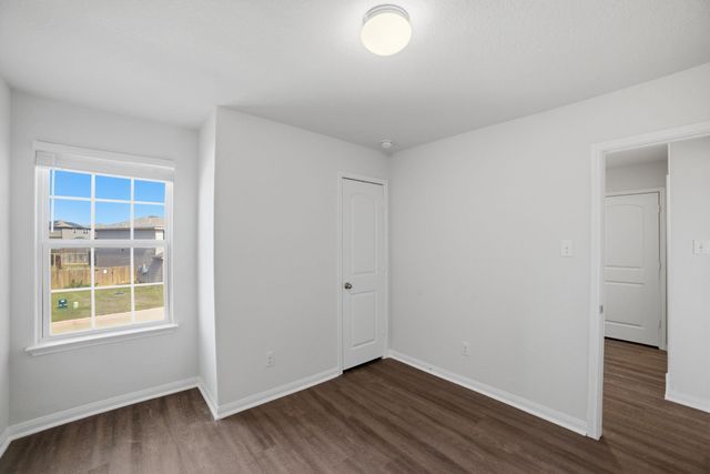 5017 Cressler LN 28G, Jarrell, TX 76537