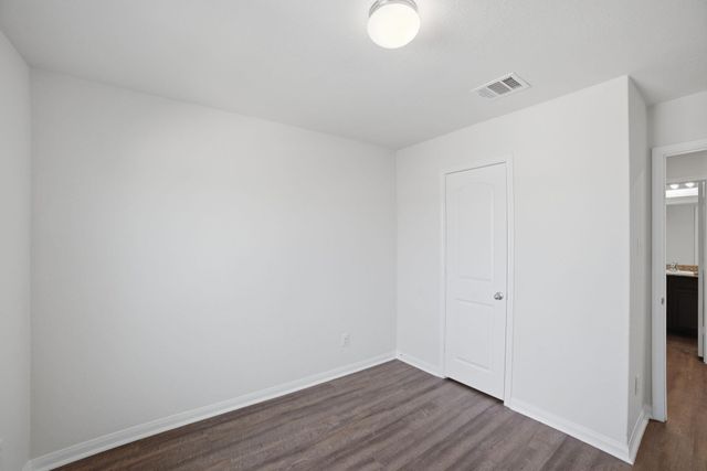 5017 Cressler LN 28G, Jarrell, TX 76537