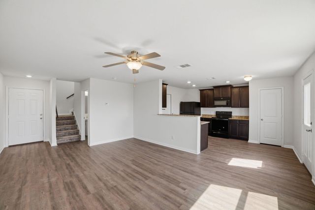 5017 Cressler LN 28G, Jarrell, TX 76537