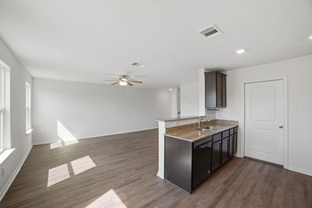 5017 Cressler LN 28G, Jarrell, TX 76537