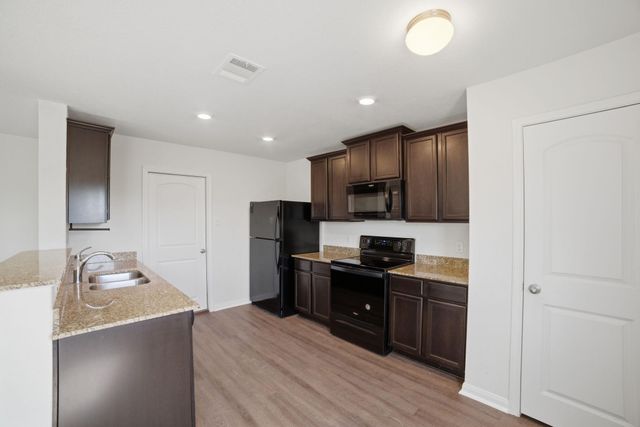 5017 Cressler LN 28G, Jarrell, TX 76537