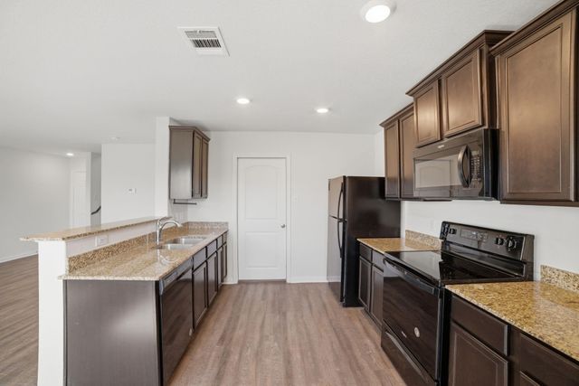 5017 Cressler LN 28G, Jarrell, TX 76537