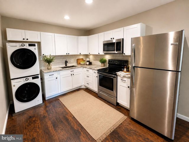 1230 LIBERTE CT, Burlington, NJ 08016