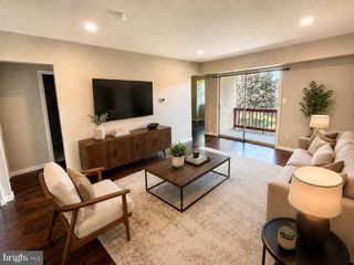 1230 LIBERTE CT, Burlington, NJ 08016