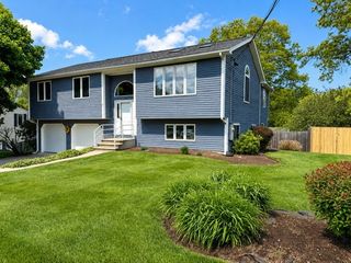 12 Pat Drive, Lincoln, RI 02865